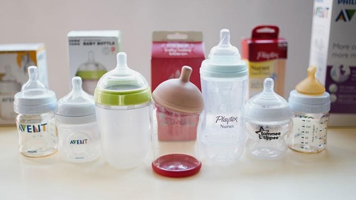 Tặng sữa, bình sữa cho trẻ sơ sinh